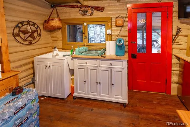 10637 Twin Spruce Road Golden, CO 80403