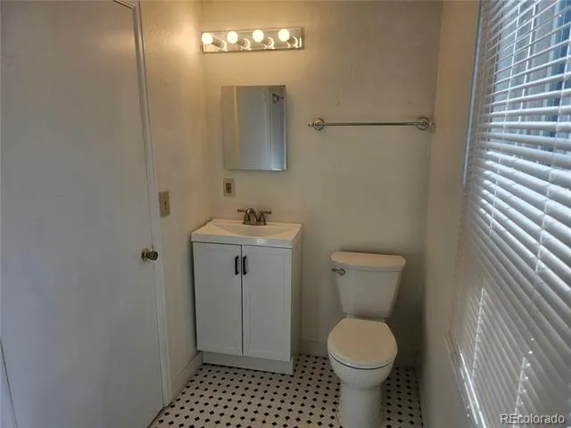 3916 W Conejos Place Denver, CO 80204