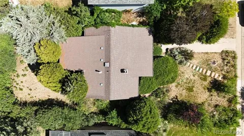 1055 Krameria Street