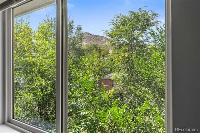215 Arapahoe Street Golden, CO 80403