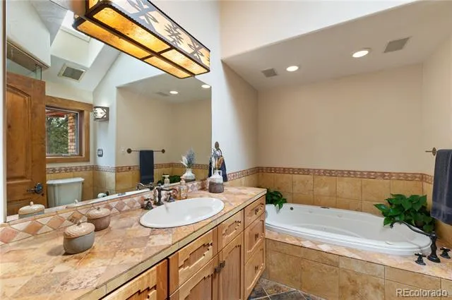 6629 Co Rd 71 Guffey, CO 80820