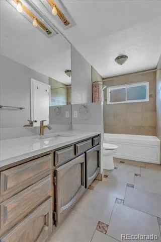 12429 Ash Drive Thornton, CO 80241