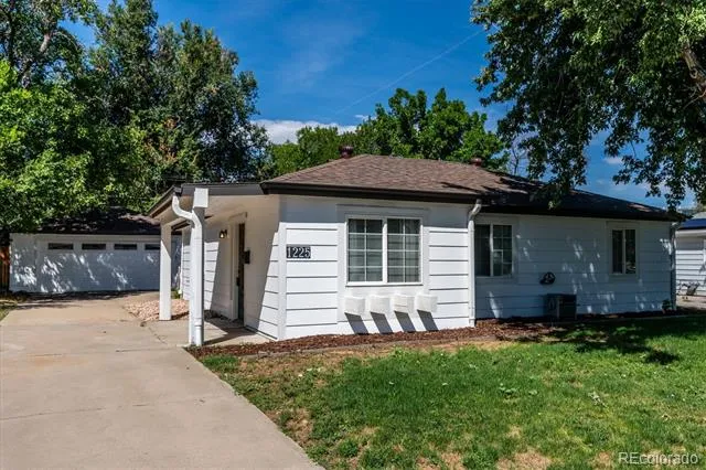1225 Xanadu Street Aurora, CO 80011