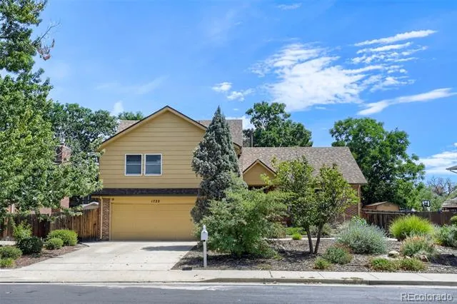 1722 S Uvalda Street Aurora, CO 80012