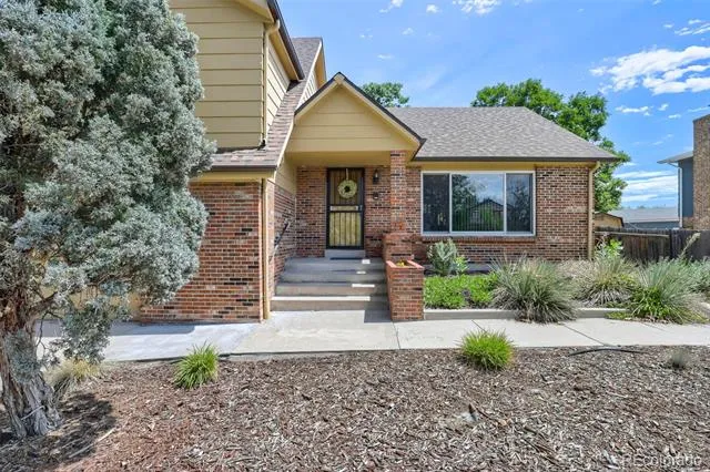 1722 S Uvalda Street Aurora, CO 80012