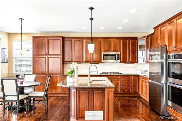 11025 Grayledge Circle Highlands Ranch, CO 80130