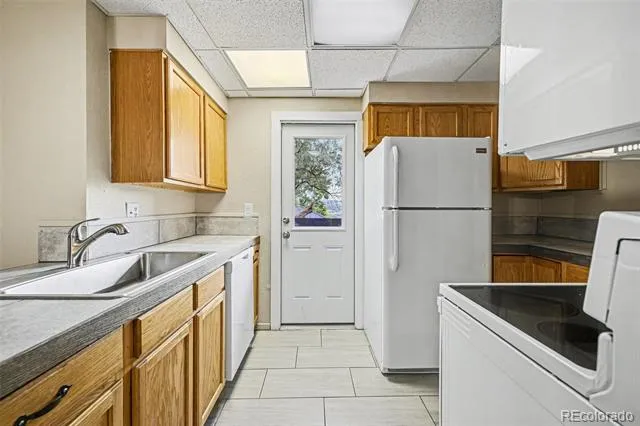 532 Oakwood Drive #D101 Castle Rock, CO 80104