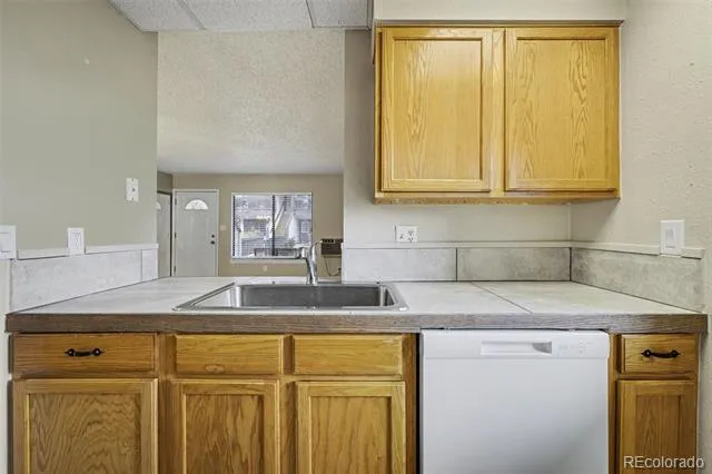 532 Oakwood Drive #D101 Castle Rock, CO 80104