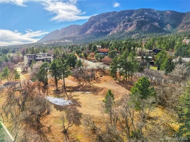 32 Penrose Lane Colorado Springs, CO 80906