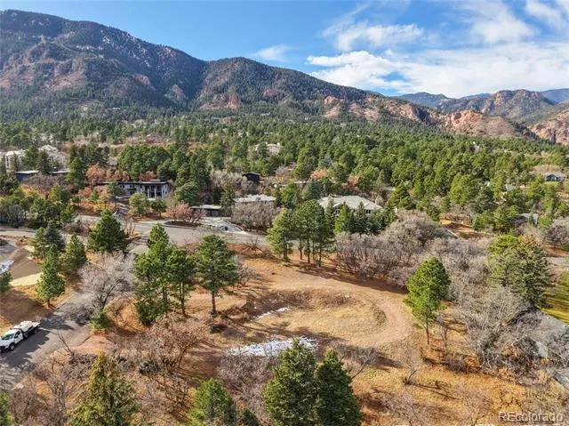 32 Penrose Lane Colorado Springs, CO 80906