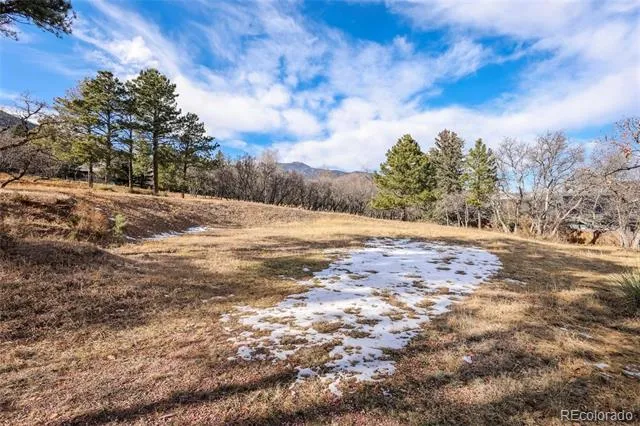 32 Penrose Lane Colorado Springs, CO 80906