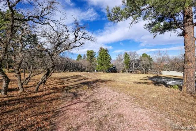 32 Penrose Lane Colorado Springs, CO 80906