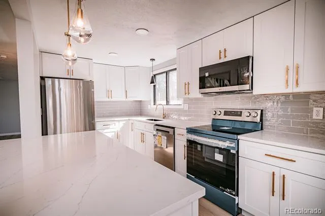 6637 W 95th Place Broomfield, CO 80021