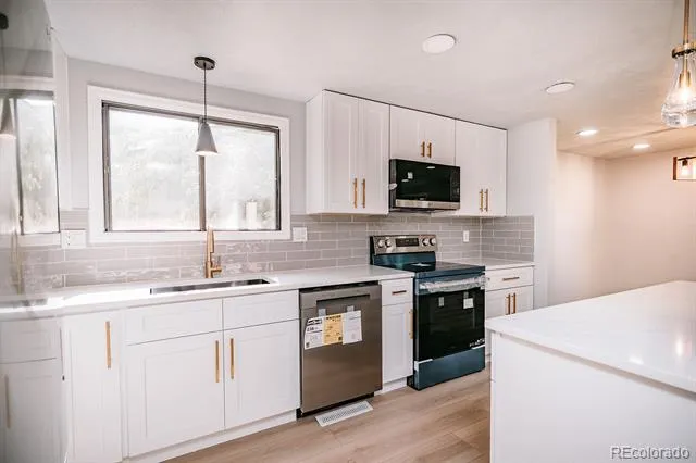 6637 W 95th Place Broomfield, CO 80021