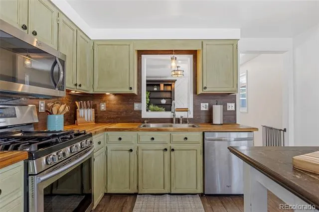 33758 Harmon Road Pine, CO 80470