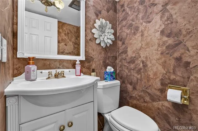 6371 E Dickenson Place Denver, CO 80222