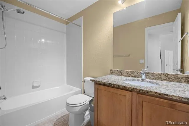 7601 S Quatar Way Aurora, CO 80016