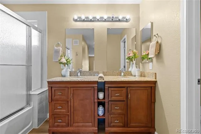 7601 S Quatar Way Aurora, CO 80016