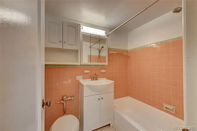 505 Logan Street #6 Denver, CO 80203