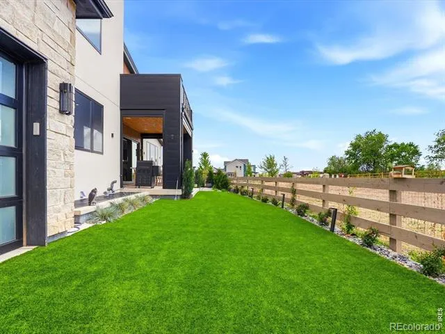 2005 Lakespur Lane Louisville, CO 80027