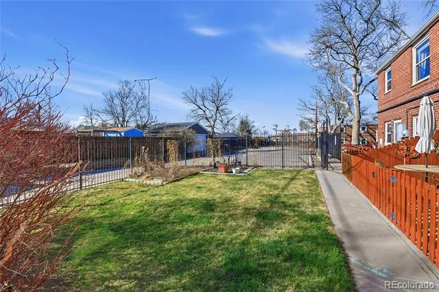 2823 Jasmine Street Denver, CO 80207