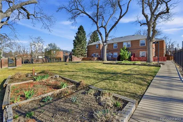 2823 Jasmine Street Denver, CO 80207