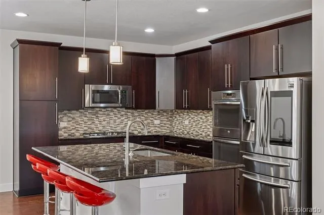 15613 E Broncos Place Englewood, CO 80112