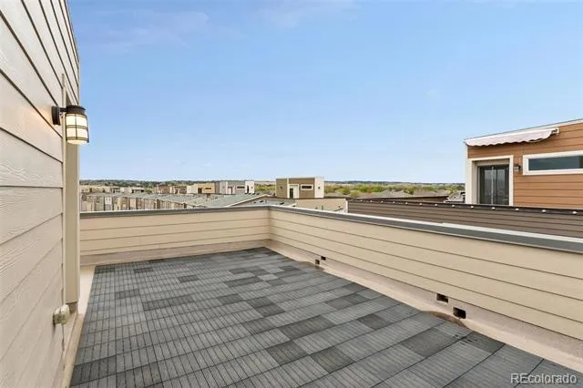 15613 E Broncos Place Englewood, CO 80112