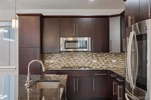 15613 E Broncos Place Englewood, CO 80112