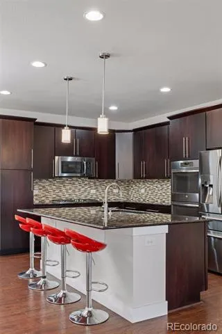 15613 E Broncos Place Englewood, CO 80112