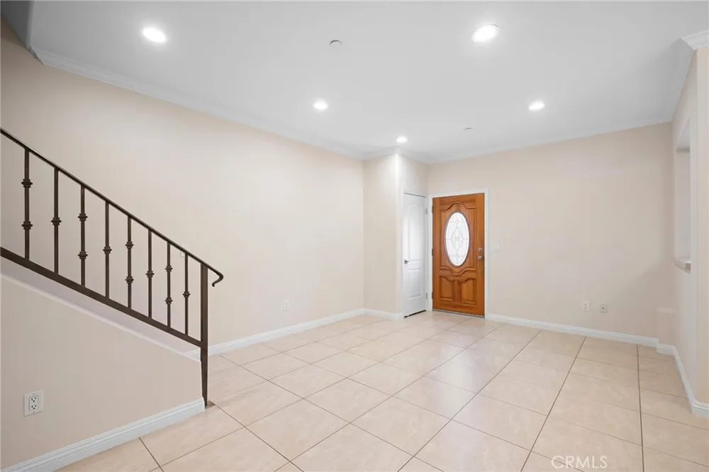 7225 Apperson Street #105 Tujunga, CA 91042
