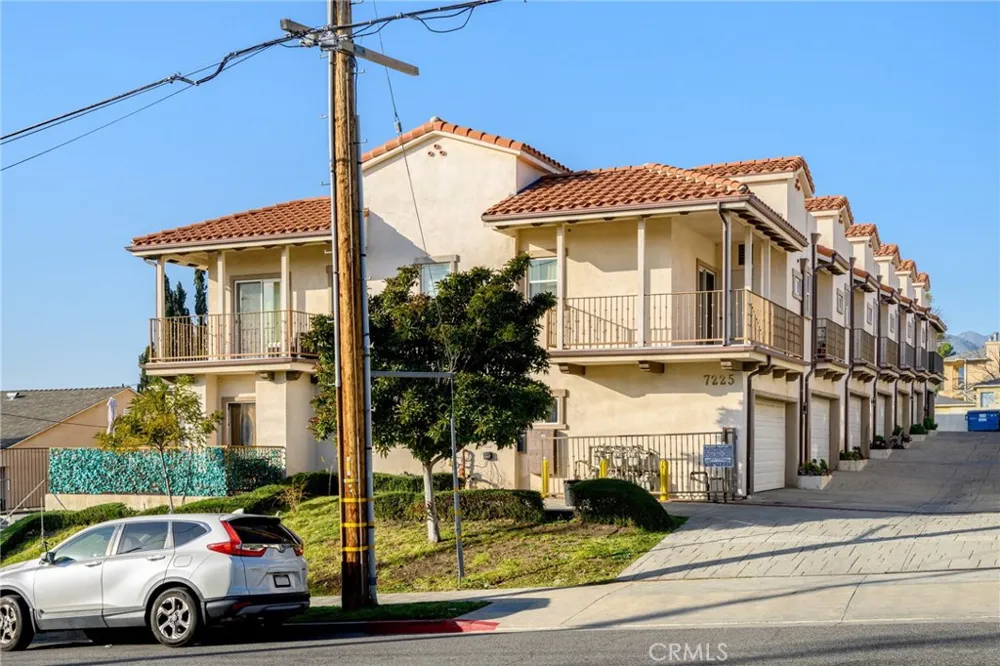7225 Apperson Street #105 Tujunga, CA 91042