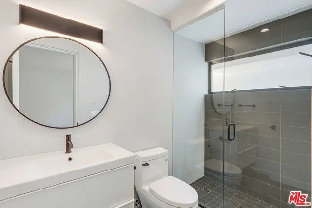 545 San Juan #3 Venice, CA 90291