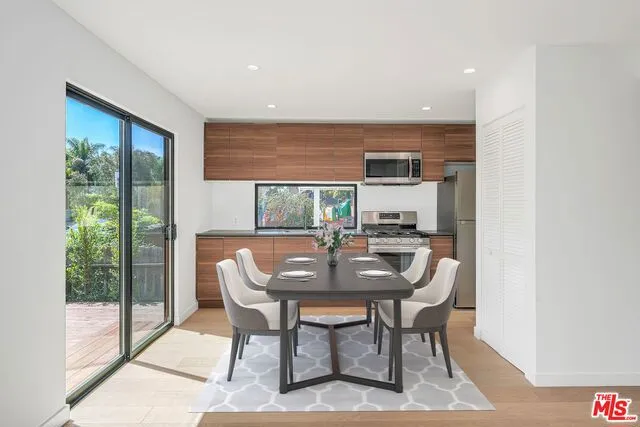 545 San Juan #3 Venice, CA 90291