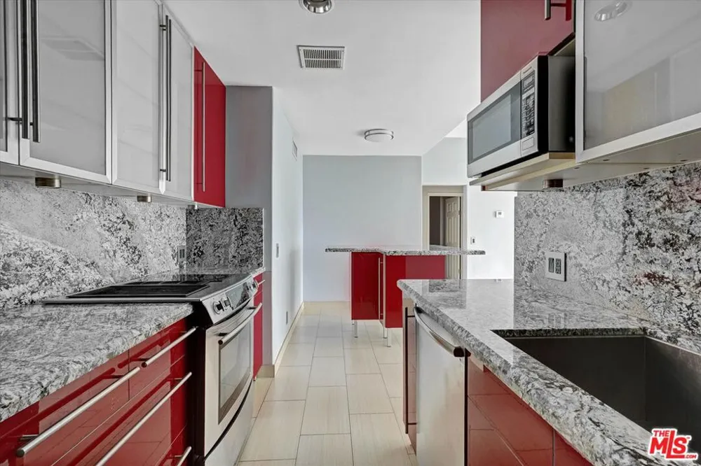 10747 Wilshire Boulevard #1002 Los Angeles, CA 90024
