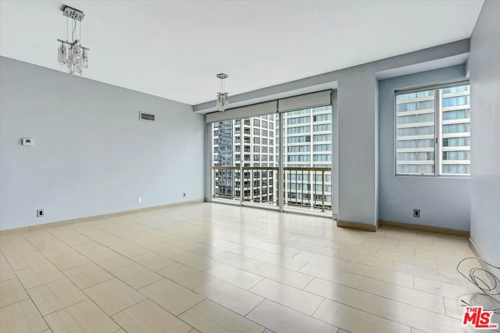 10747 Wilshire Boulevard #1002 Los Angeles, CA 90024