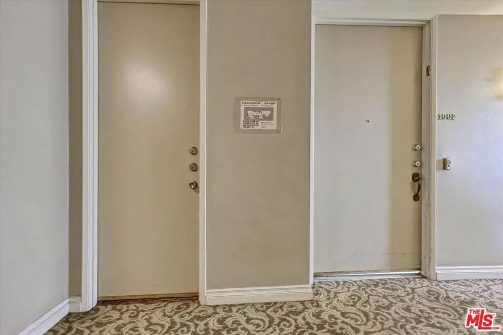 10747 Wilshire Boulevard #1002 Los Angeles, CA 90024