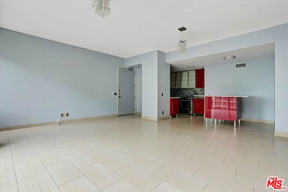 10747 Wilshire Boulevard #1002 Los Angeles, CA 90024