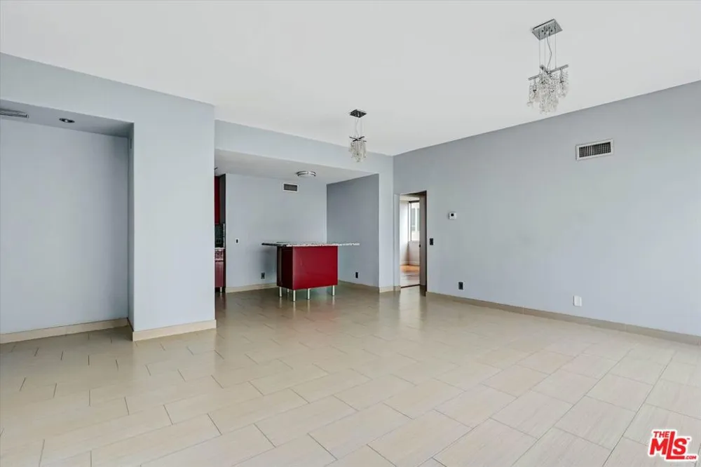 10747 Wilshire Boulevard #1002 Los Angeles, CA 90024