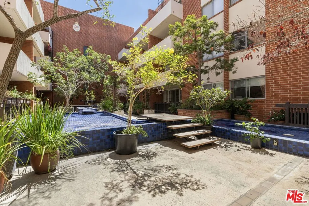 11750 W Sunset Boulevard #301 Los Angeles, CA 90049