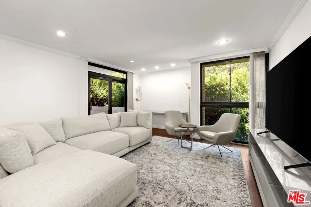 11750 W Sunset Boulevard #301 Los Angeles, CA 90049