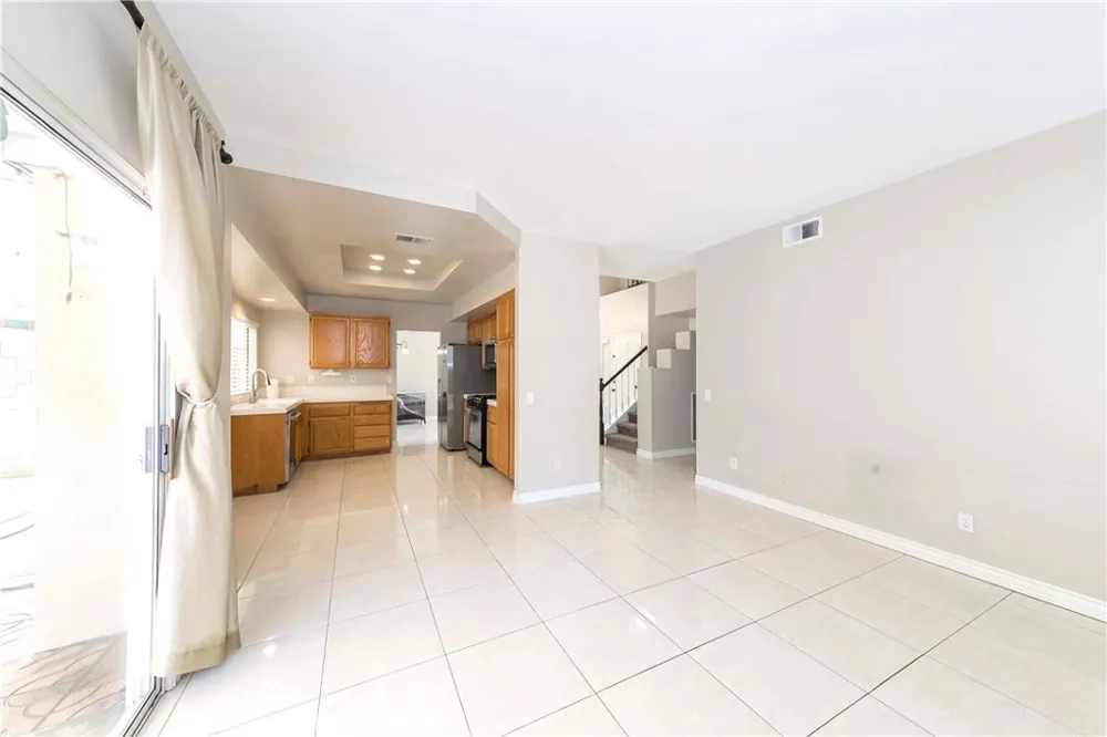 701 Barnsley Corona, CA 92879