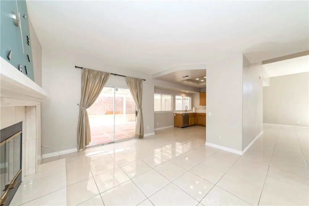 701 Barnsley Corona, CA 92879