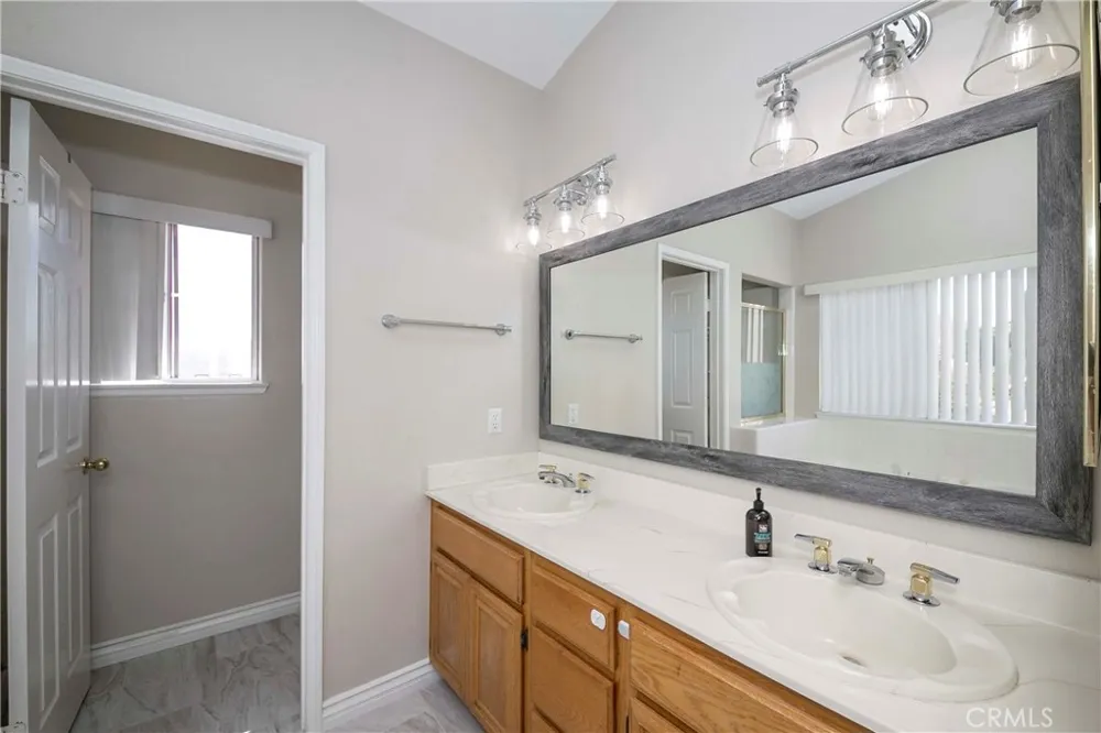 701 Barnsley Corona, CA 92879
