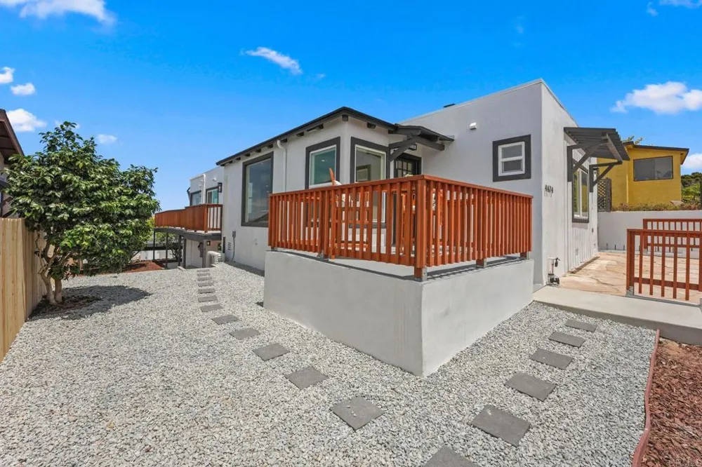 4474 Cape May Avenue San Diego, CA 92107