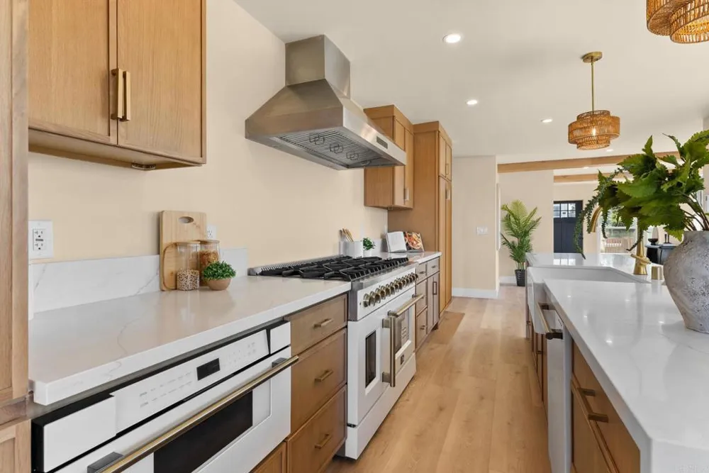 4474 Cape May Avenue San Diego, CA 92107