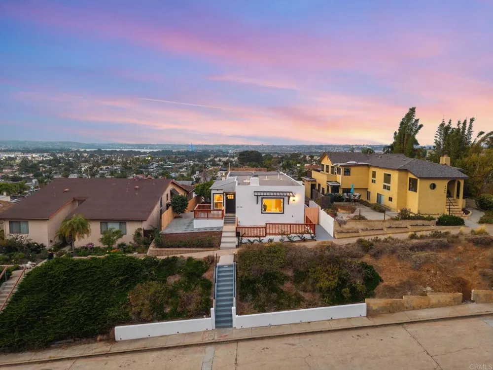 4474 Cape May Avenue San Diego, CA 92107
