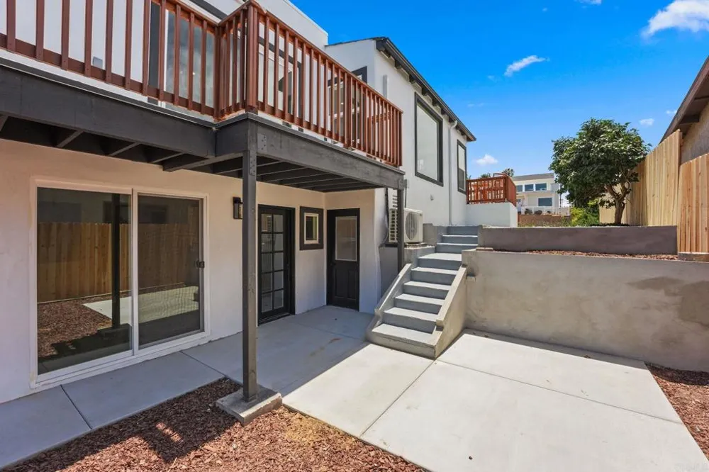 4474 Cape May Avenue San Diego, CA 92107