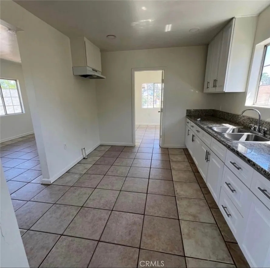 2019 Kentucky Bakersfield, CA 93305