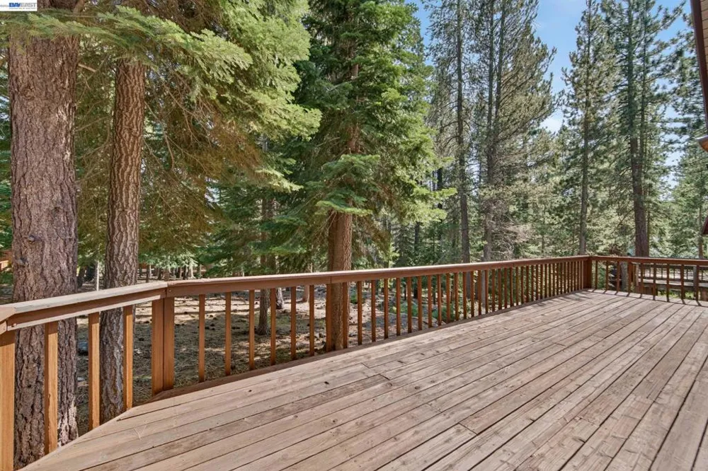 12057 Bennett Flat Rd Truckee, CA 96161